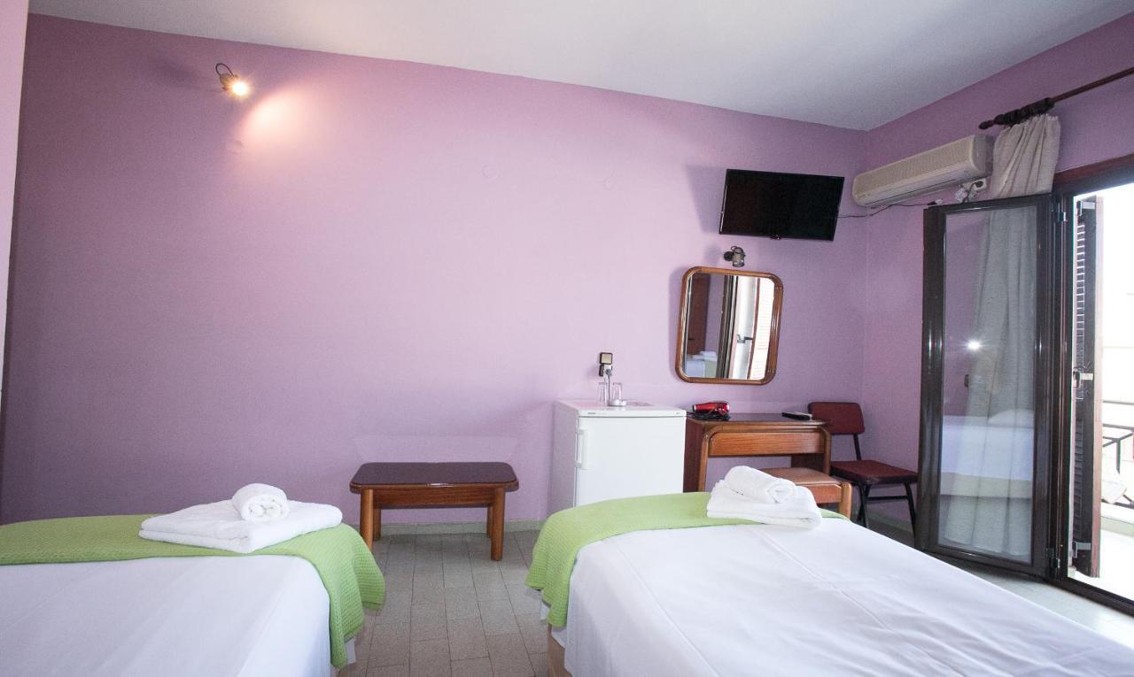 Petania Hotel & Apartments Lixouri Bagian luar foto