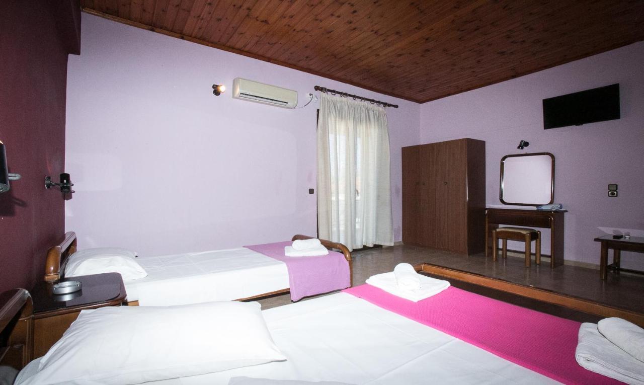 Petania Hotel & Apartments Lixouri Bagian luar foto