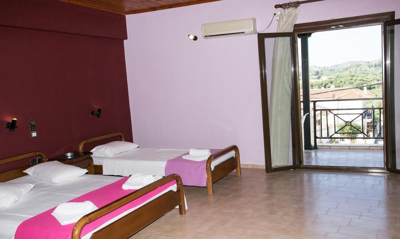 Petania Hotel & Apartments Lixouri Bagian luar foto