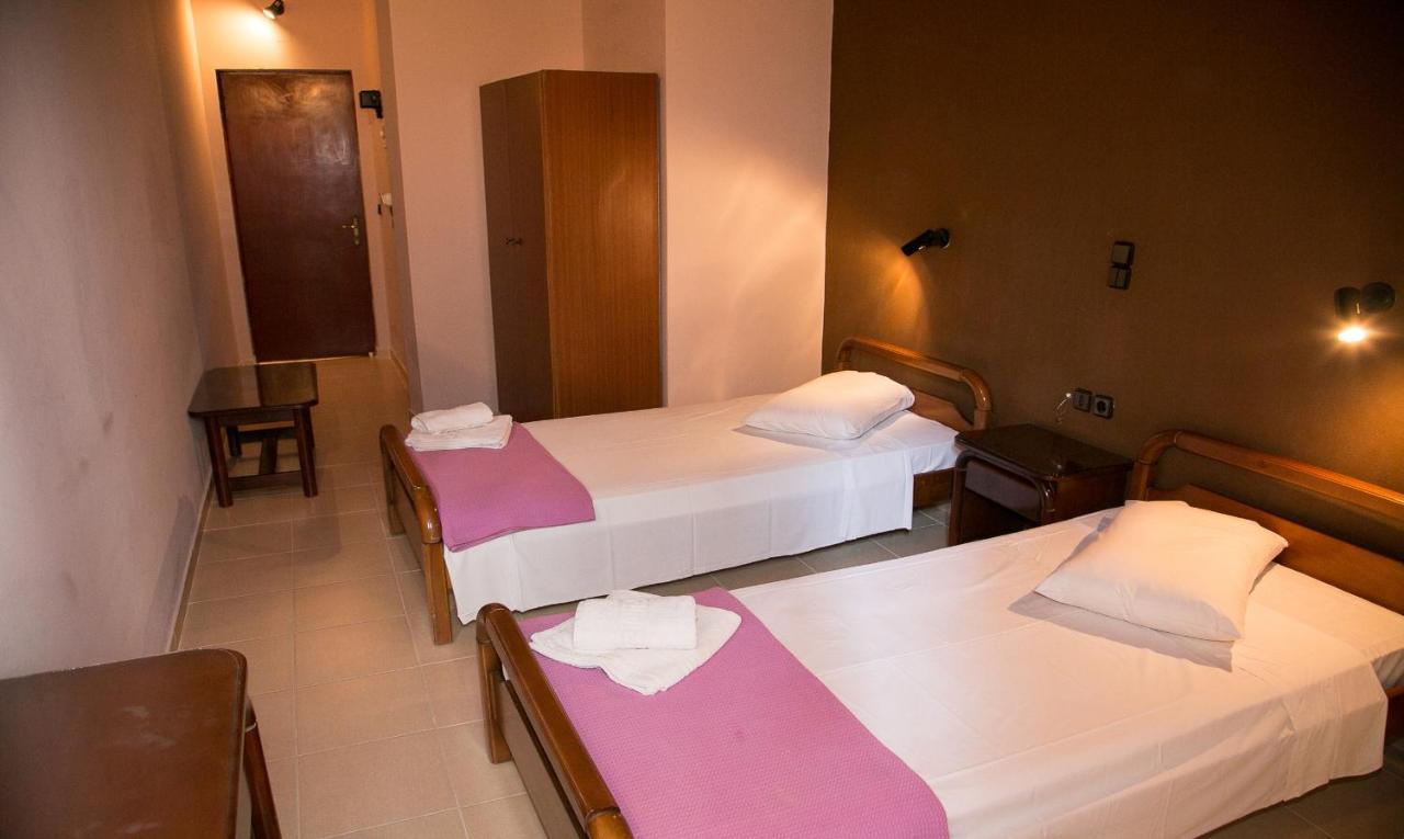 Petania Hotel & Apartments Lixouri Bagian luar foto