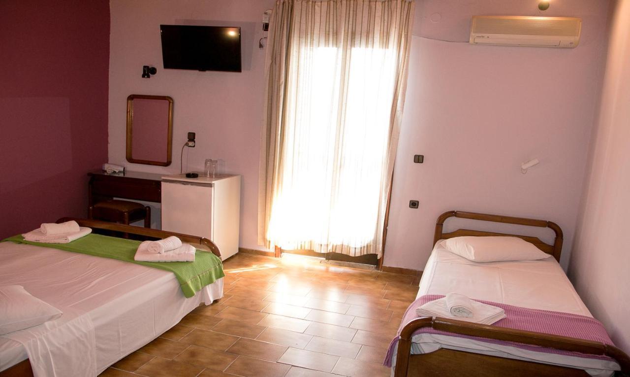 Petania Hotel & Apartments Lixouri Bagian luar foto