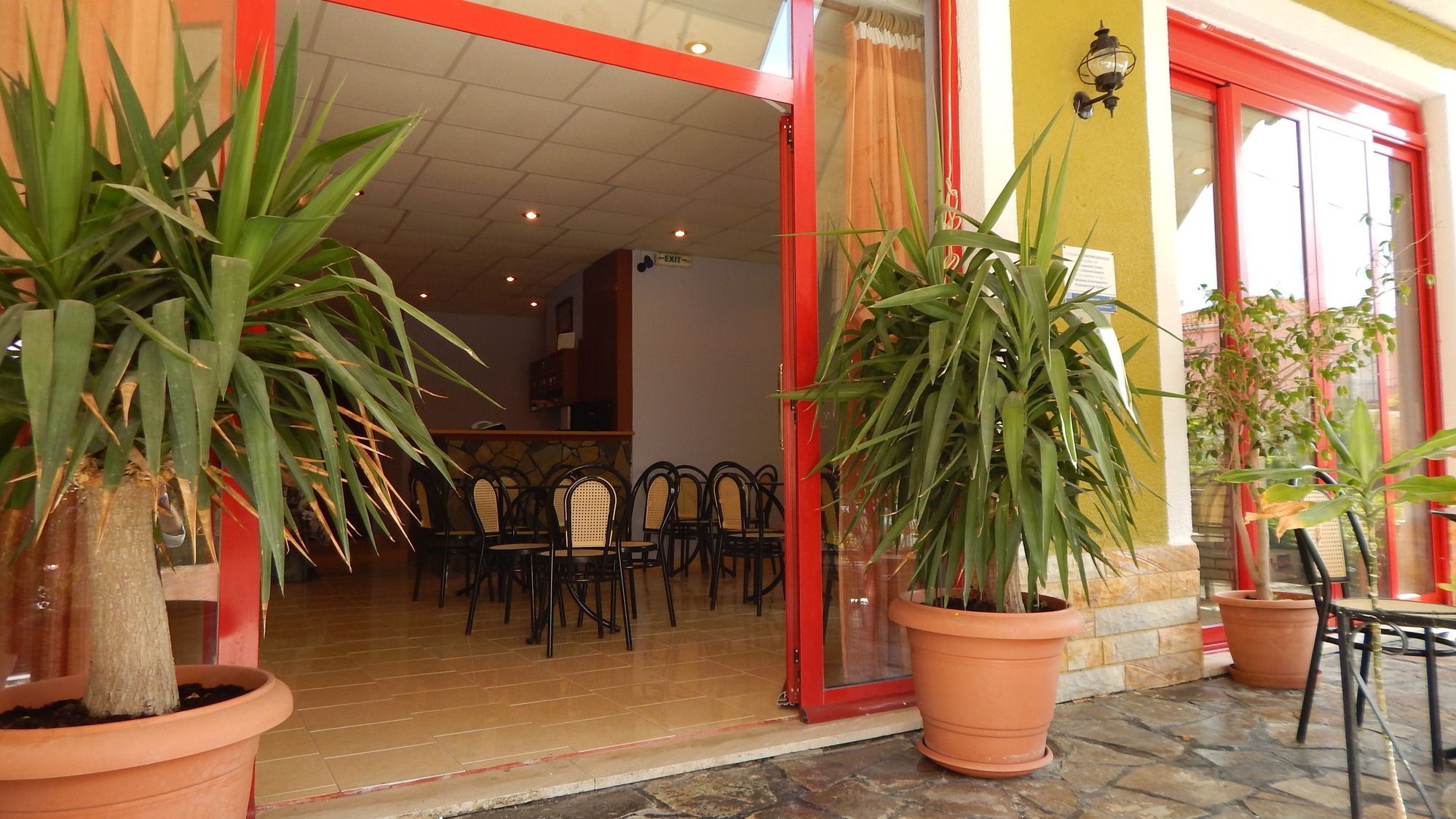 Petania Hotel & Apartments Lixouri Bagian luar foto